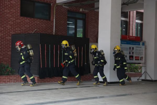 众智科技：我们的产品具有通用属性可广泛分布在应急保障、消防抢险、国防系统、工程机械、船舶动力、矿山石油开采、通信、基建、轨道交通、光储充一体化充电站等领域