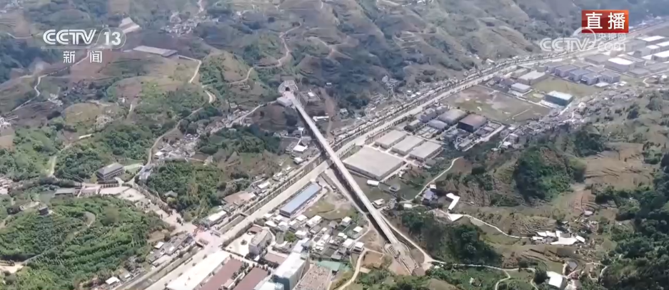 “五一”假期重点工程建设不停步 一线建设者们用劳动诠释“最美”(图4)