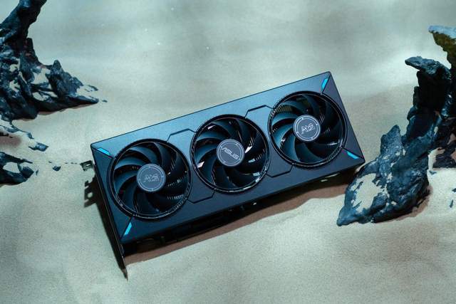 50系N卡中最该买的三风扇甜品华硕ATS-RTX 5060-O8G巨齿鲨测评(图6)