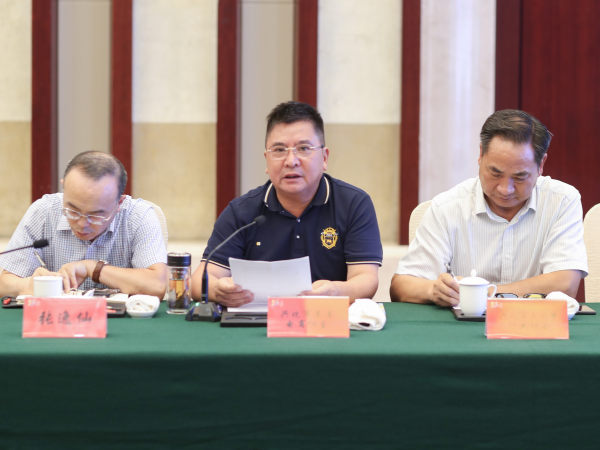 江苏兴化：12家协会结对服务 打造“法治营商”新高地(图2)
