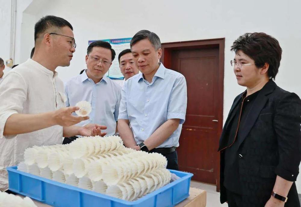 浙江省长为何调研“小”企业(图1)