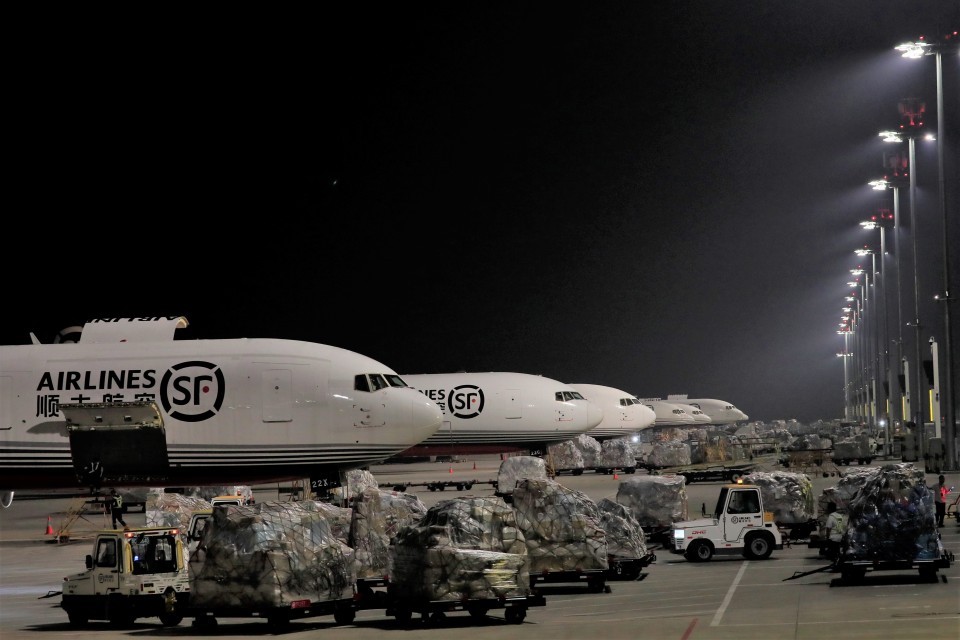 一座机场改变一座城“钢城”鄂州向天空要发展｜活力中国调研行(图1)