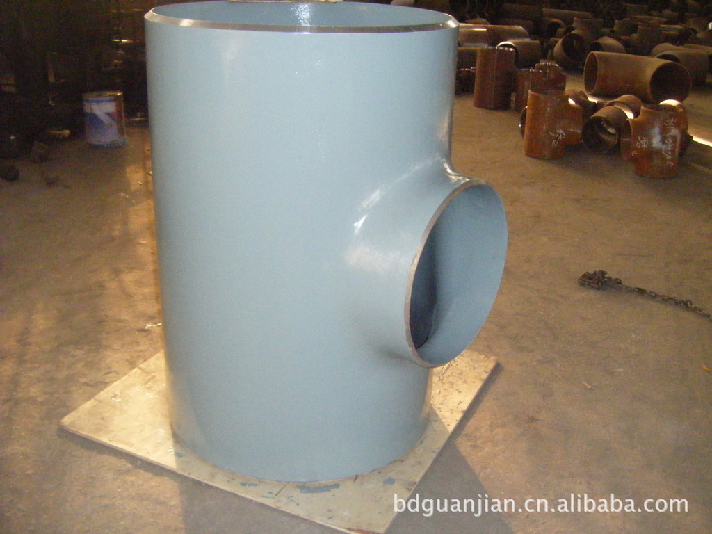 新疆焊接四通厂家供应