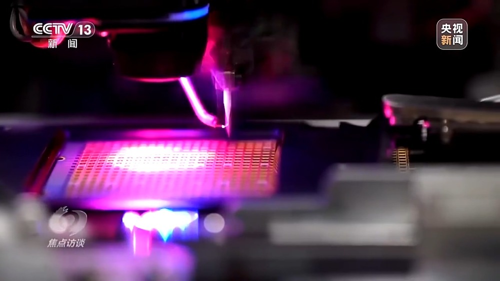 焦点访谈丨从“跟跑”“并跑”到“领 突破核心技术向着新目标前进(图5)