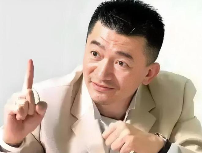 亿万富豪娶日本妻负债15亿被抛弃摆摊还债14亿59岁累死街头(图10)