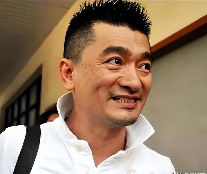 亿万富豪娶日本妻负债15亿被抛弃摆摊还债14亿59岁累死街头(图11)