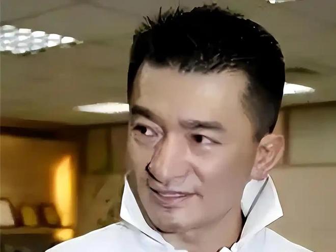 亿万富豪娶日本妻负债15亿被抛弃摆摊还债14亿59岁累死街头(图4)