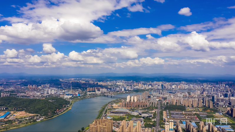 做客央广网丨对话全国人大代表陈恢清:“北斗之城”的星辰征途(图4)